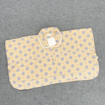 H1033日单新款女装印花翻领摇粒绒披肩两粒扣保暖坎肩可亲子斗篷