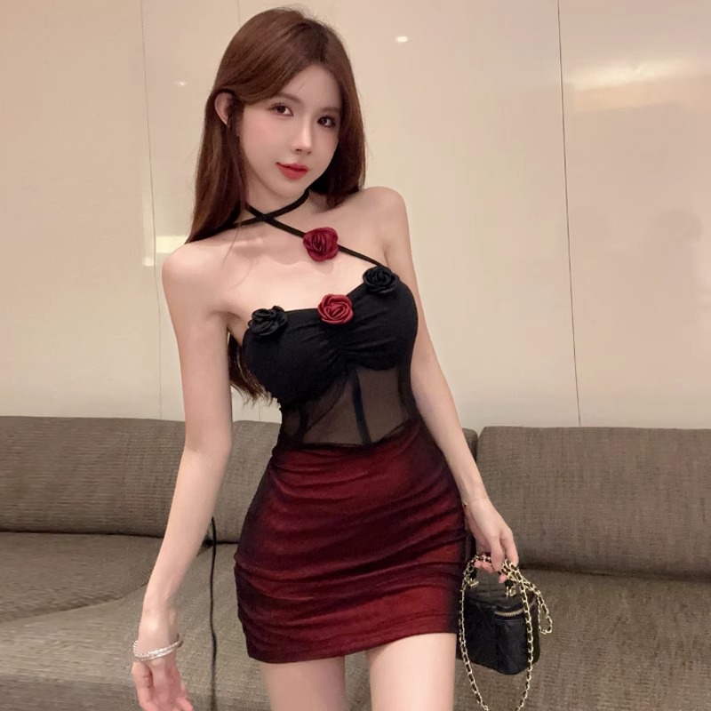 维多利亚性感挂脖带胸垫抹胸连衣裙心机辣妹风修身褶皱包臀睡衣裙