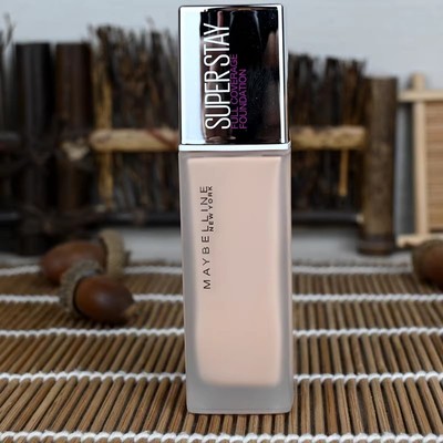 美宝莲SuperStay巨持妆粉底液