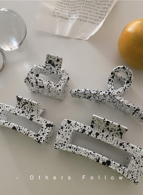 【Follow】韩国东大门同款定制黑白色撞色泼墨小香风气质复古抓夹