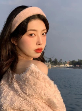 【Follow】韩国东大门少女感羊毛毡秋冬纯色毛绒绒宽版毛呢发箍