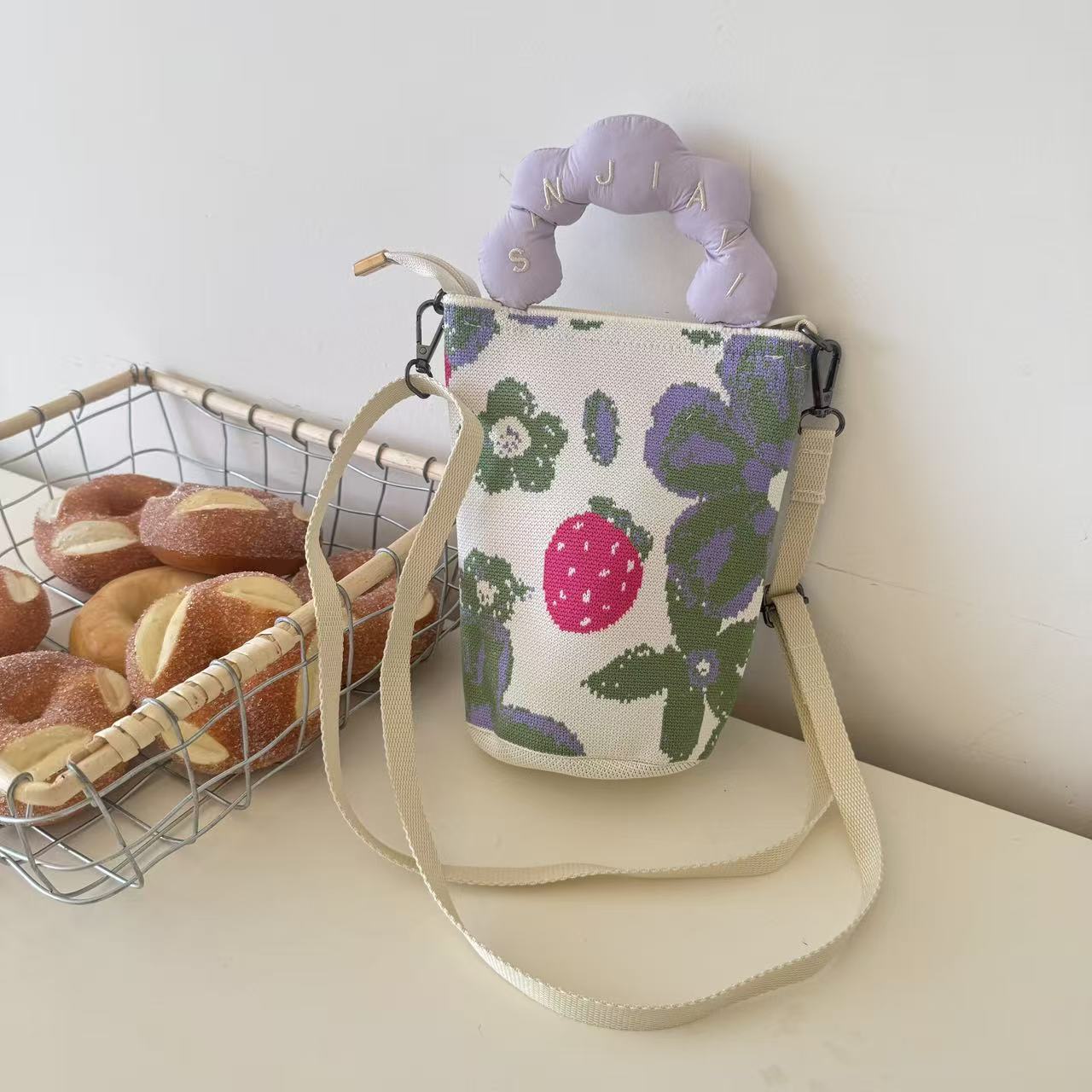 水桶针织包2025新款充棉单肩女包