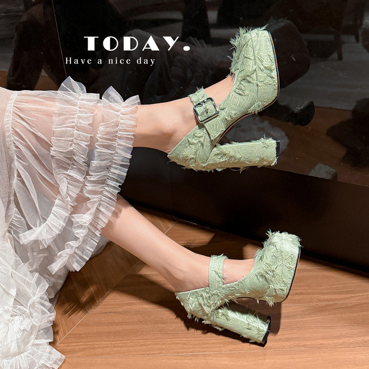 2026新款春季配裙子玛丽珍高粗跟单鞋女士巨好看法式气质浅口