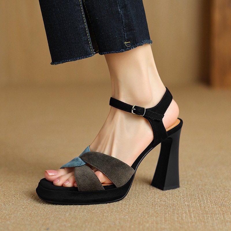 羊翻皮露趾一字扣带粗跟凉鞋女2025夏季新款女鞋拼色时尚高跟鞋,女鞋,时装凉鞋,淘宝优惠券,粉丝福利购,淘宝优惠卷