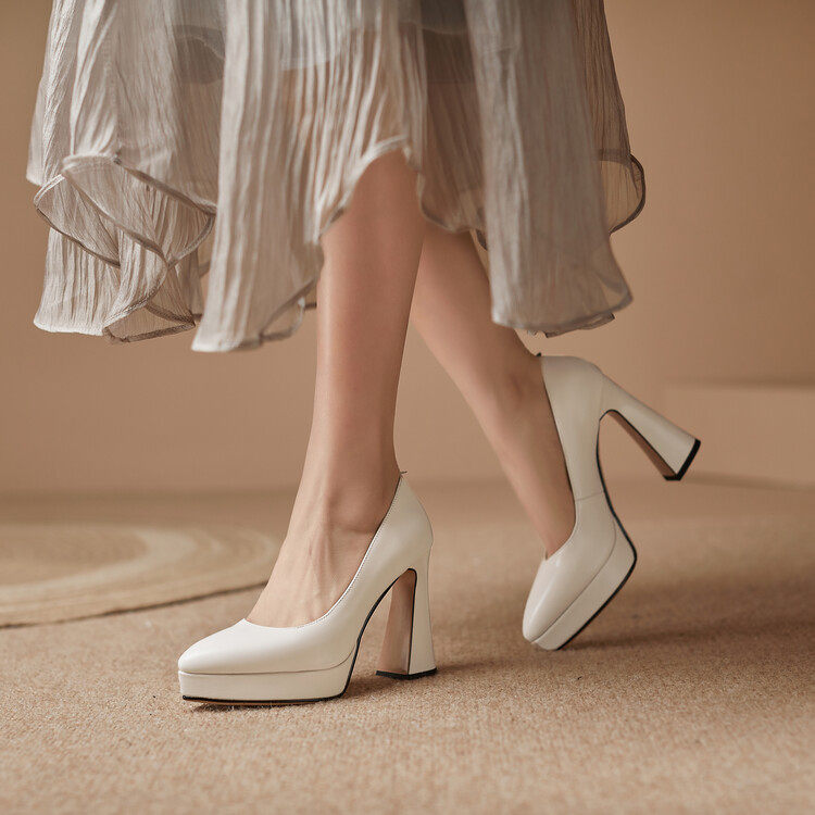 2026秋季圆头超高跟粗跟单鞋不累脚米白色防水台高跟鞋女