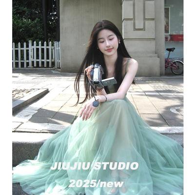 绿野仙踪网纱仙女裙女夏季法式绿色吊带连衣裙气质艺术生绝美长裙