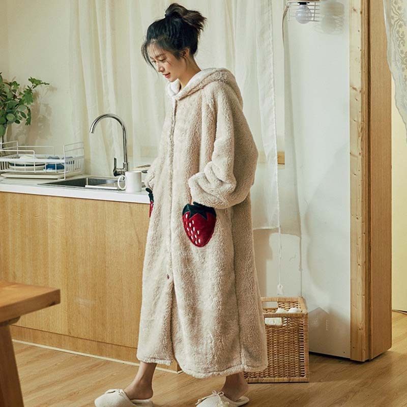 草莓珊瑚绒睡袍卡通女生卡通加厚