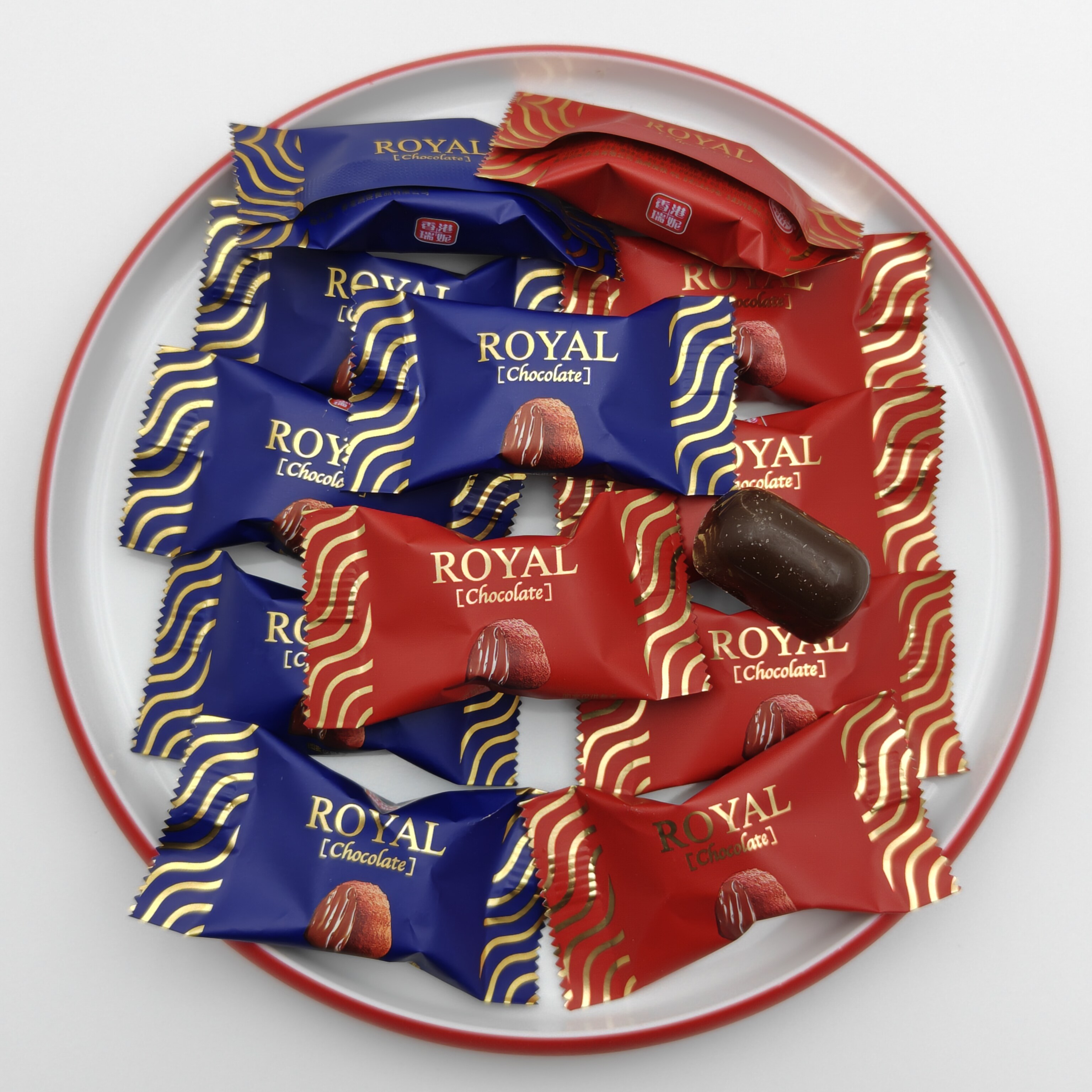 香港瑞妮贵族夹心代可可脂巧克力散装休闲零食结婚庆喜糖果年货