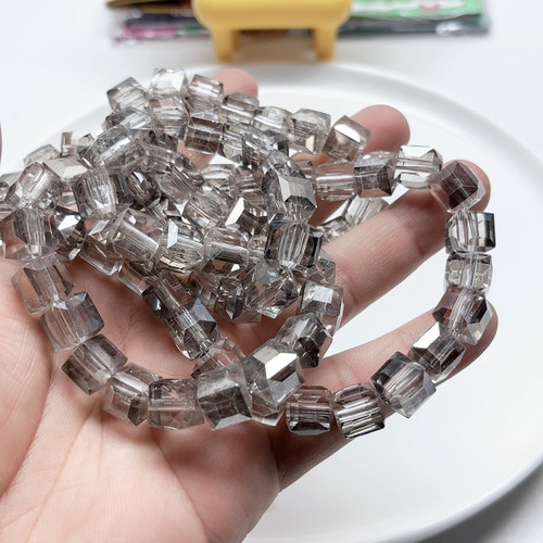S76约1CM方形水晶珠 一条150克 diy手工材料配件满30包邮