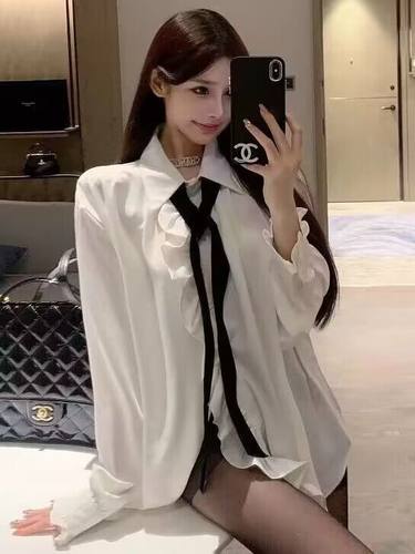 缎面白色衬衫女上衣设计感小众中长款木耳边衬衣内搭2025春款女装