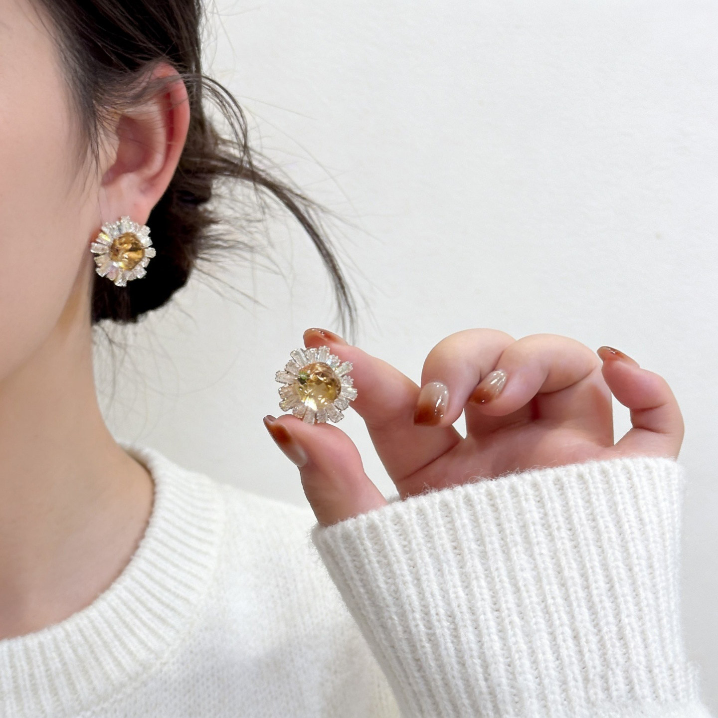 925银针香槟色锆石太阳花耳环女时尚高级感耳钉精致百搭潮流耳饰,饰品/流行首饰/时尚饰品新,耳环,淘宝优惠券,粉丝福利购,淘宝优惠卷