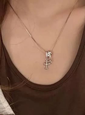 独特甜酷风十字架吊坠项链女