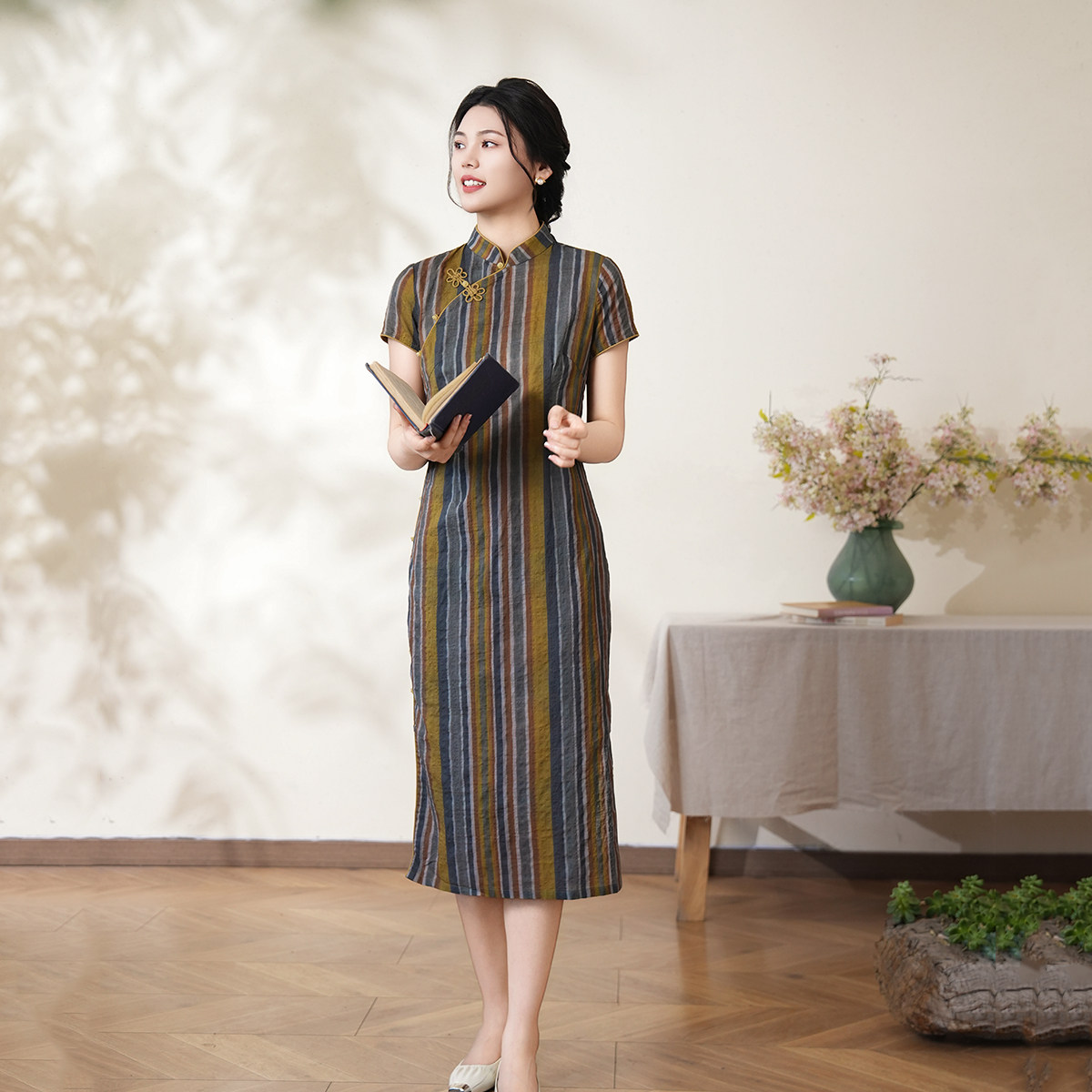 布符年夏季新款旗袍彩虹条纹出芽花扣短袖设计魅力复古迷人女