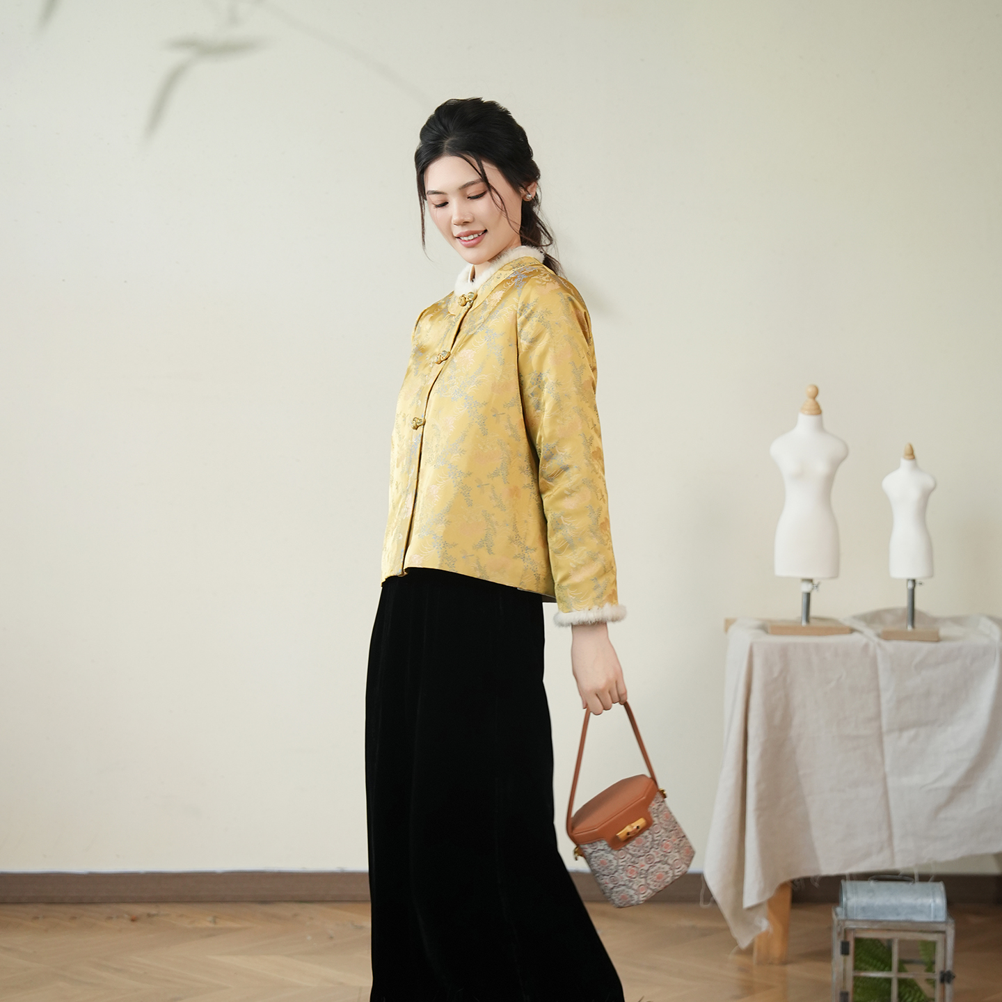 布符新中式「黄提花曼陀罗花扣棉外套」2025年冬季新品保暖女