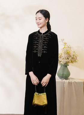 布符2025年春秋新款黑丝绒金线绣短外套日常外出时尚小香风女装