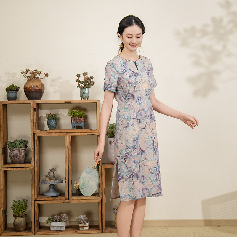 布符2025年夏季撞色修身显瘦连衣裙田园国风垂感通勤时尚气质女装