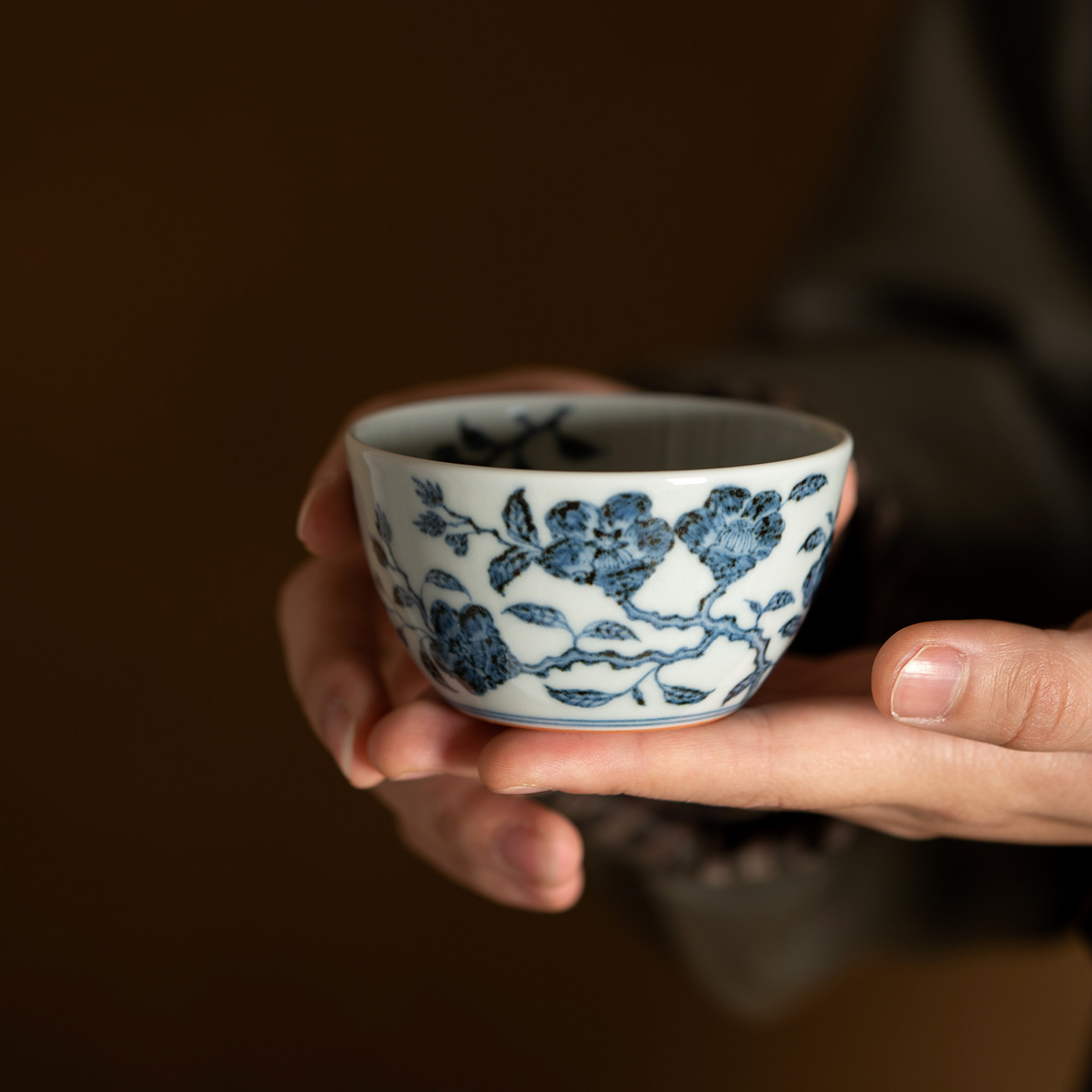 小谦山房珍玩柴窑青花山茶花茶杯