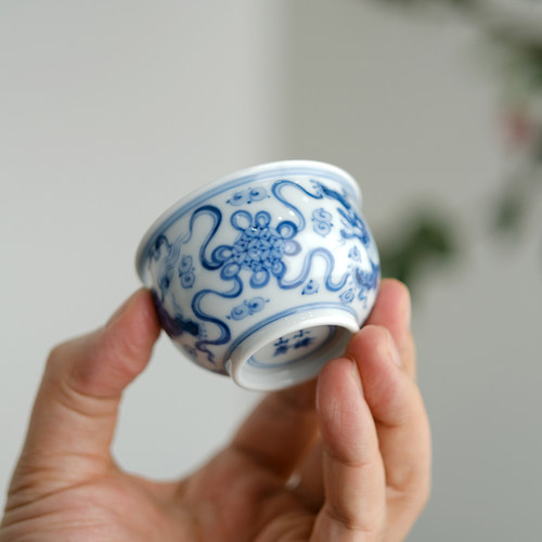 纯手工青花仿古品茗杯