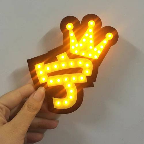 摩登兄弟刘宇宁应援灯牌头戴发光发箍手灯荧光棒胸针定制周边道具