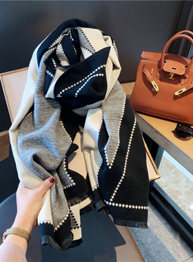 韩版围巾女披肩秋冬简约大气拼色加厚保暖双面仿羊绒两用长款围脖