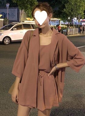三件套女韩版宽松2026新款春夏季网红小吊带短裤套装西装外套女装