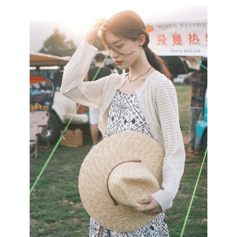 夏季针织薄款开衫女长袖短款防晒外套搭配裙子穿秋季披肩镂空罩衫