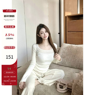 显瘦外穿针织衫 CCZEE 女冬修身 大u领渐变烫钻打底衫 星钻雅织