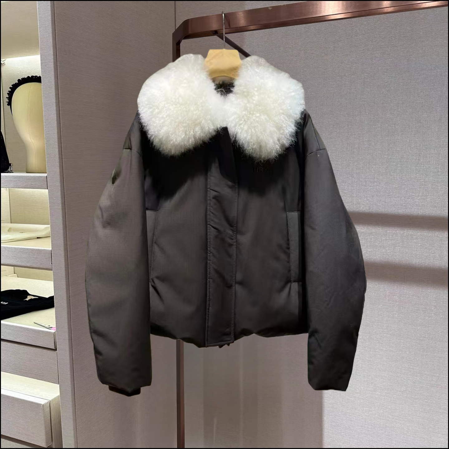 卓雅2025冬季大翻毛领羽绒服外套