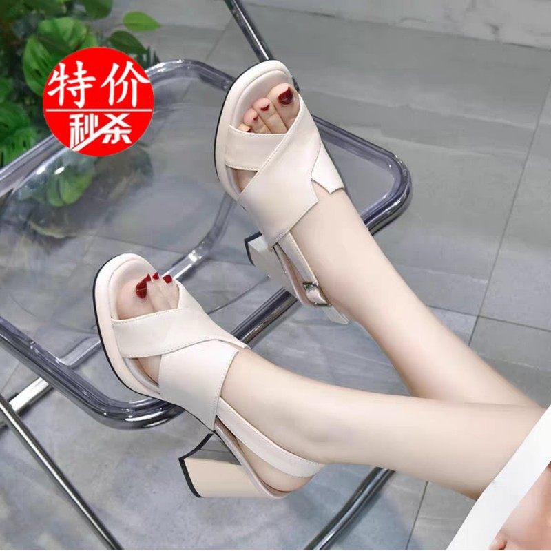 品牌真皮凉鞋女一字扣后空凉鞋女