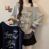 大码 胖mm宽松显瘦上衣 新款 格子字母假两件斜领露肩长袖 卫衣女秋季