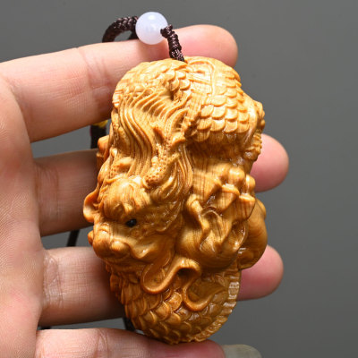 崖柏盘龙戏珠生肖龙长6cm神龙文玩手把件吉祥创意随身装饰工艺品