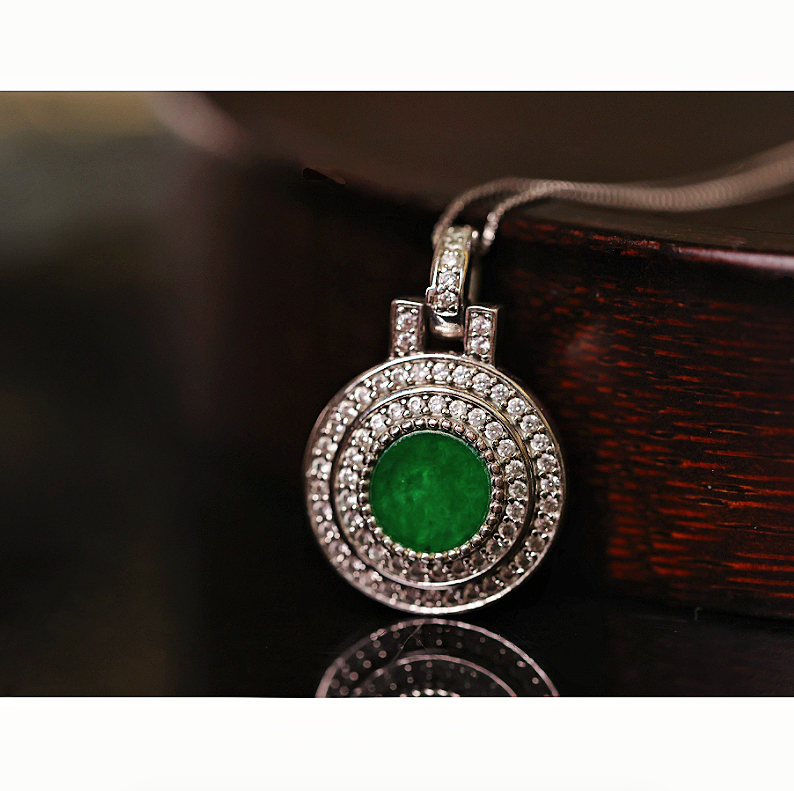 【颖有尽有】新款满绿翡翠圆牌无事牌吊坠简约百搭女款KBR0303038