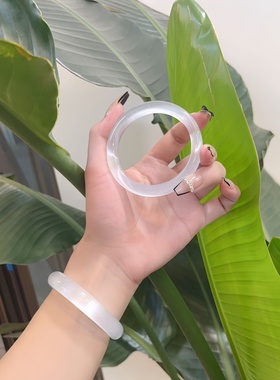 冰种白月光手镯女款荔枝冻