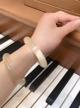 香槟金手镯女白月光高冰透玉镯子