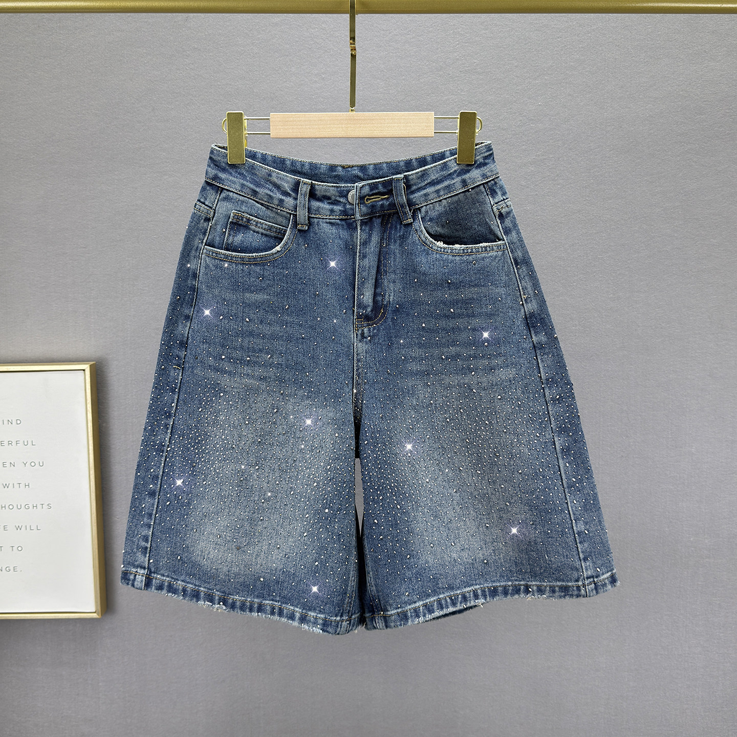 满天星烫钻牛仔裤女短裤2026年夏季新款高腰宽松显瘦欧货五分马裤