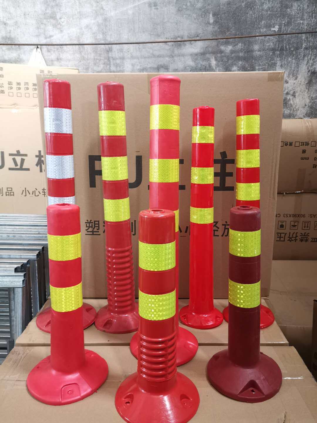 塑料警示柱pu弹力柱道路交通路障橡胶防撞柱反光路桩隔离柱带顶环