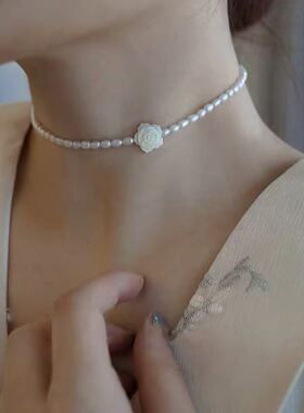 设计师款珍珠花朵短款锁骨链