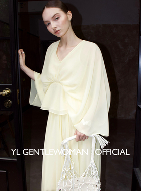 Serein Kare欧若风雪纺纱不对称半裙松紧腰花苞裙蝙蝠袖衬衣