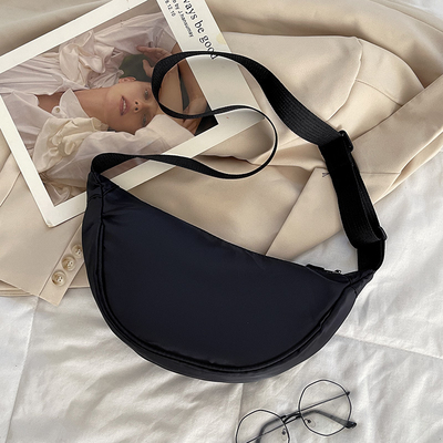 饺子包女日系ins百搭斜挎包休闲大容量牛津包学生上课通勤单肩包