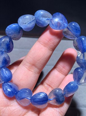 天然石英岩玉共生玉化蓝晶石爱心