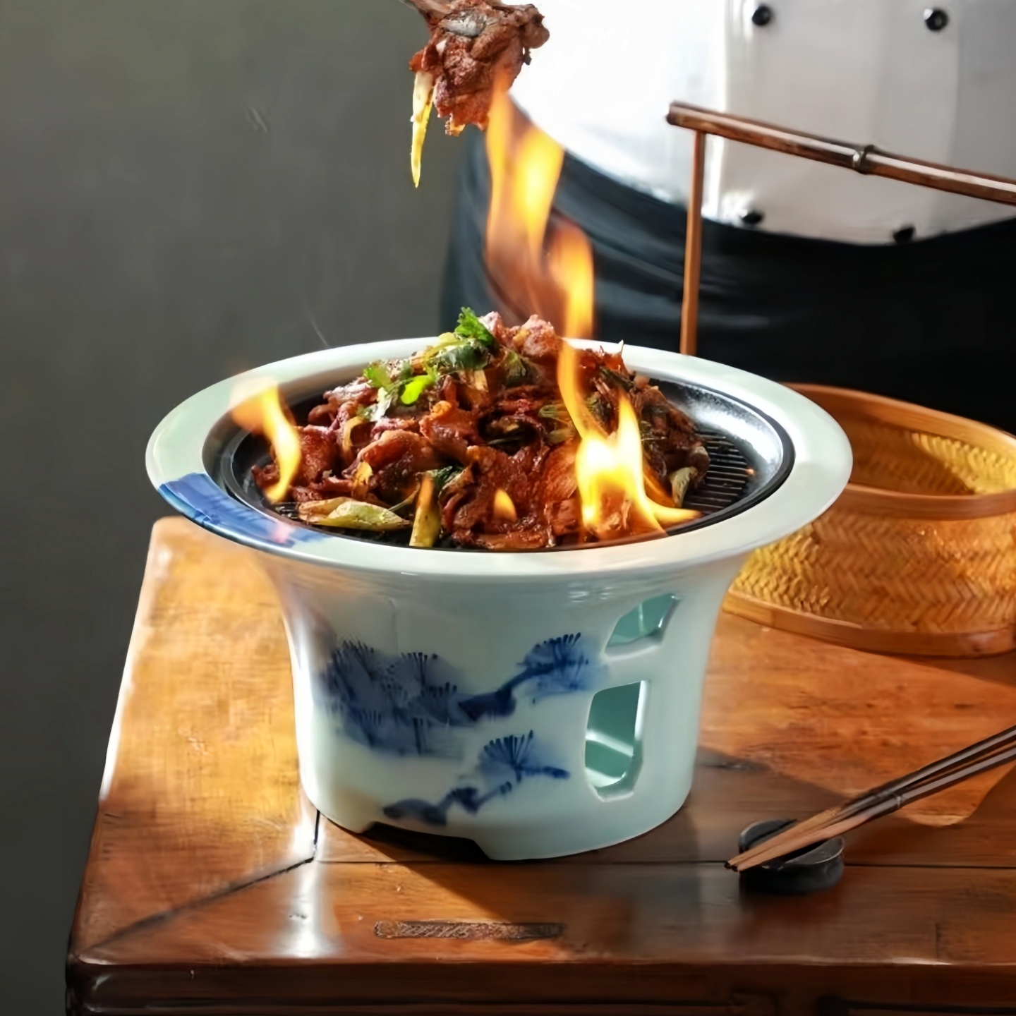 高档青花陶瓷炉配铁板明炉牛排盘炙子羊肉保温加热创意餐厅用餐具