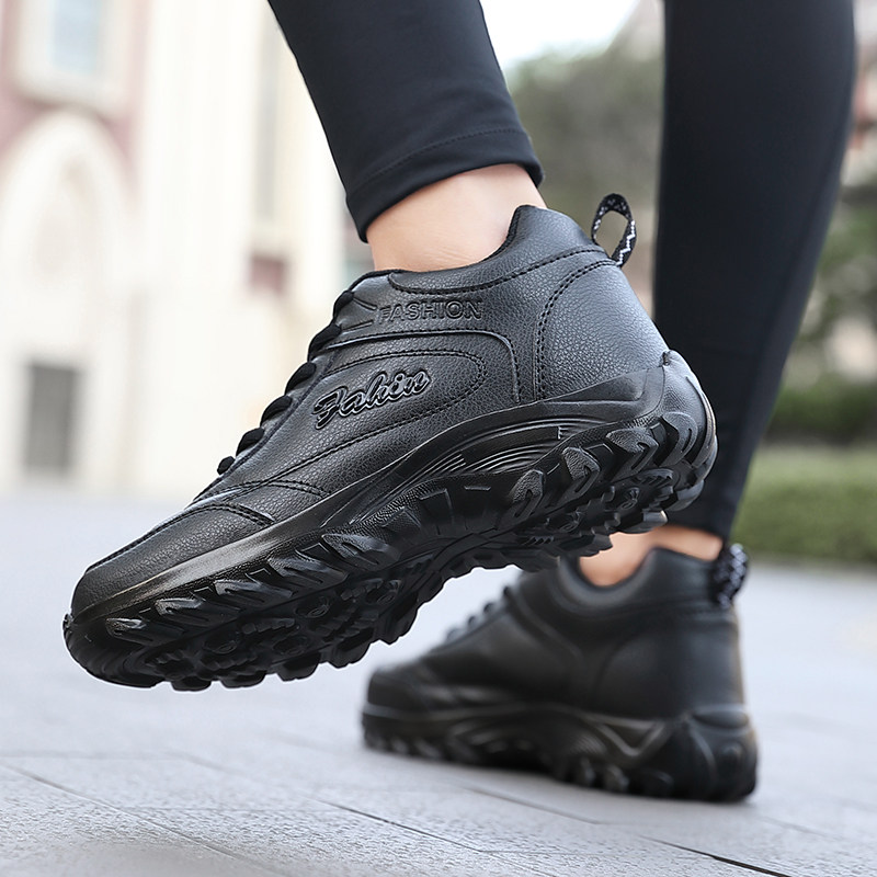 运动休闲鞋秋冬季爆款运动休闲鞋皮面防水跑步鞋女士加棉运动鞋