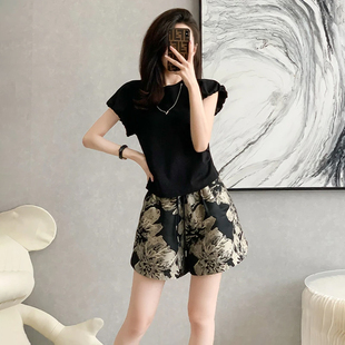 时尚休闲显瘦洋气设计感套装女2025夏季新款气质短袖短裤两件套女