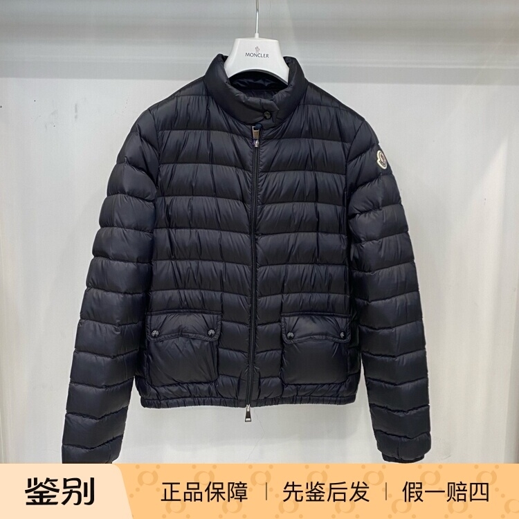 女士薄羽绒服短款Moncler/盟可睐