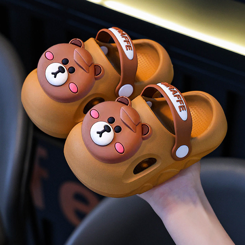 新款宝宝拖鞋夏季可爱小熊软底男童洞洞鞋婴幼儿小童包头凉拖轻便