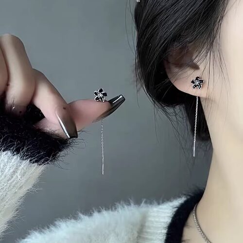 s925银针黑色樱花流苏耳线女