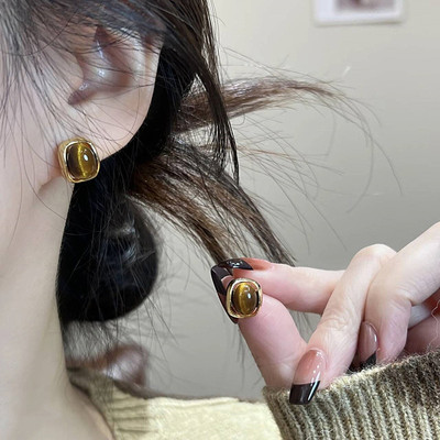 复古港风美拉德虎眼石方形耳钉