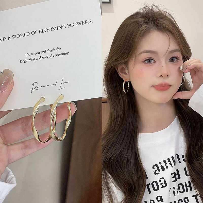 显瘦小众设计耳钉莫比乌斯气质女