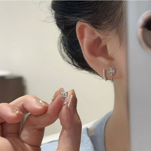 s925银针郁金香花朵锆石珍珠耳环