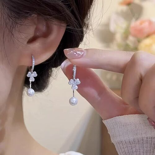 s925银针微镶满钻三叶花珍珠耳环